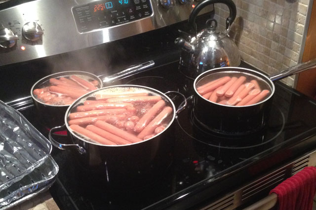 Boiling sausages